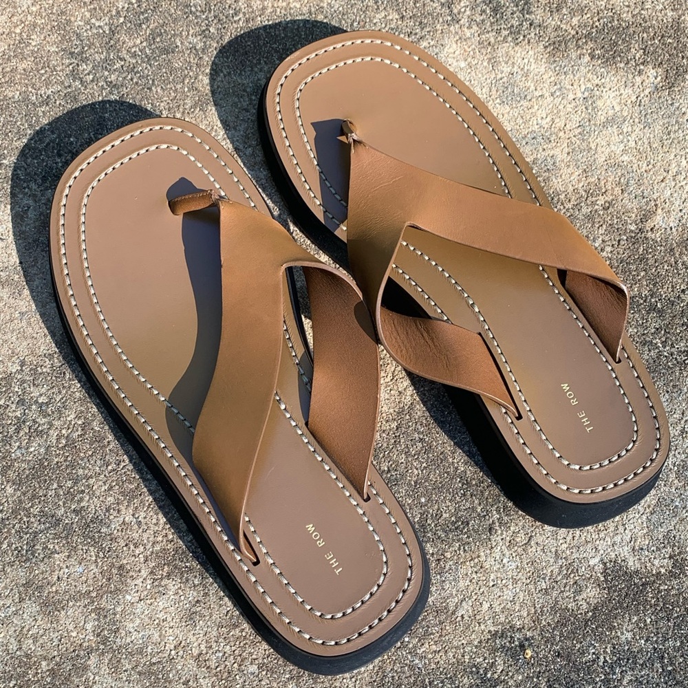 THE ROW Ginza Sandal in Leather Color Caramel
